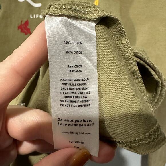 Life Is Good Falling in Love Hoodie Size Small NWOT - Picture 6 of 6